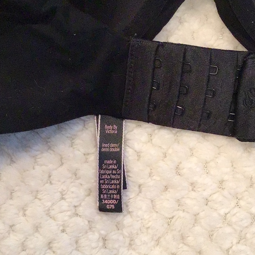 Victoria’s Secret bra - Picture 3 of 3
